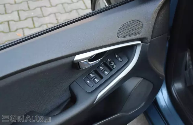 VOLVO V40 D2 Powershift