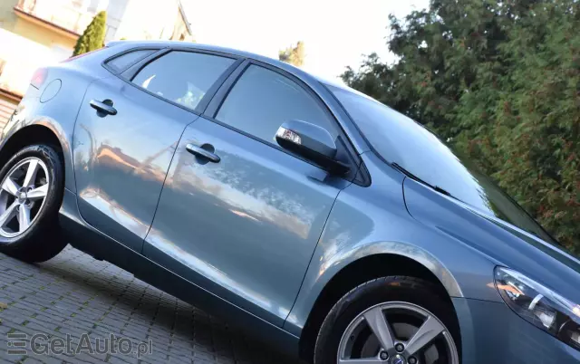 VOLVO V40 D2 Powershift