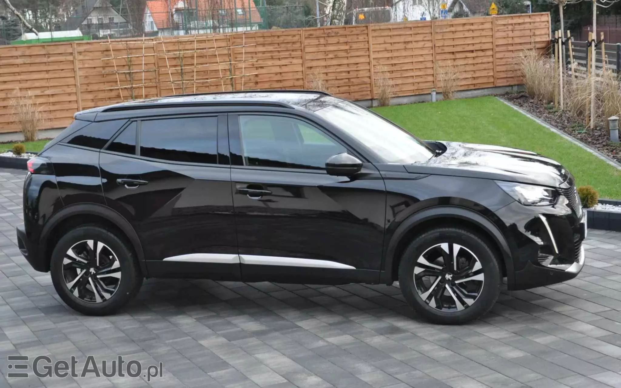 PEUGEOT 2008 BlueHDi 110 Allure