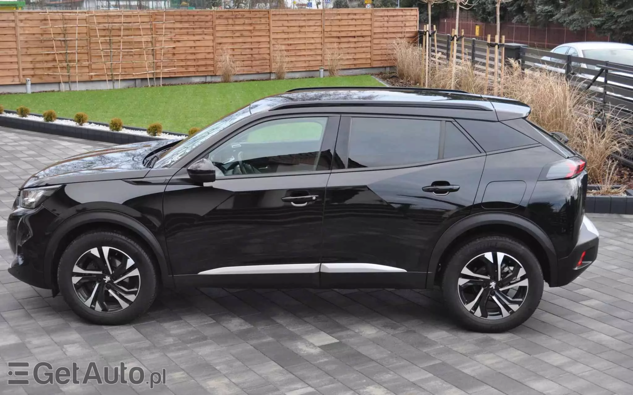 PEUGEOT 2008 BlueHDi 110 Allure