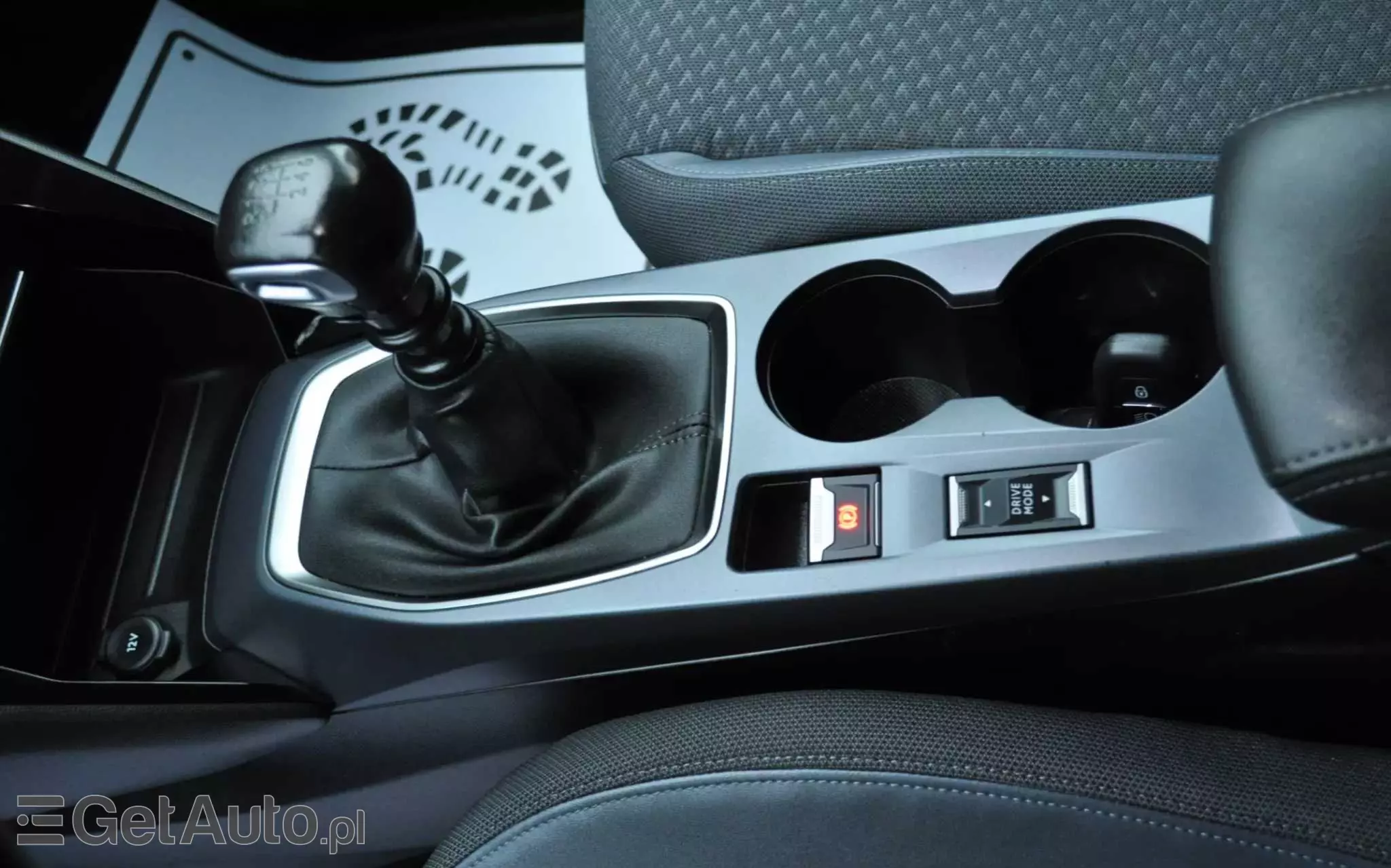 PEUGEOT 2008 BlueHDi 110 Allure