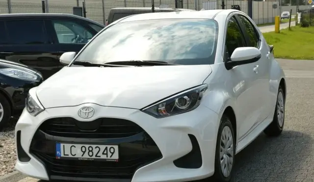 TOYOTA Yaris 