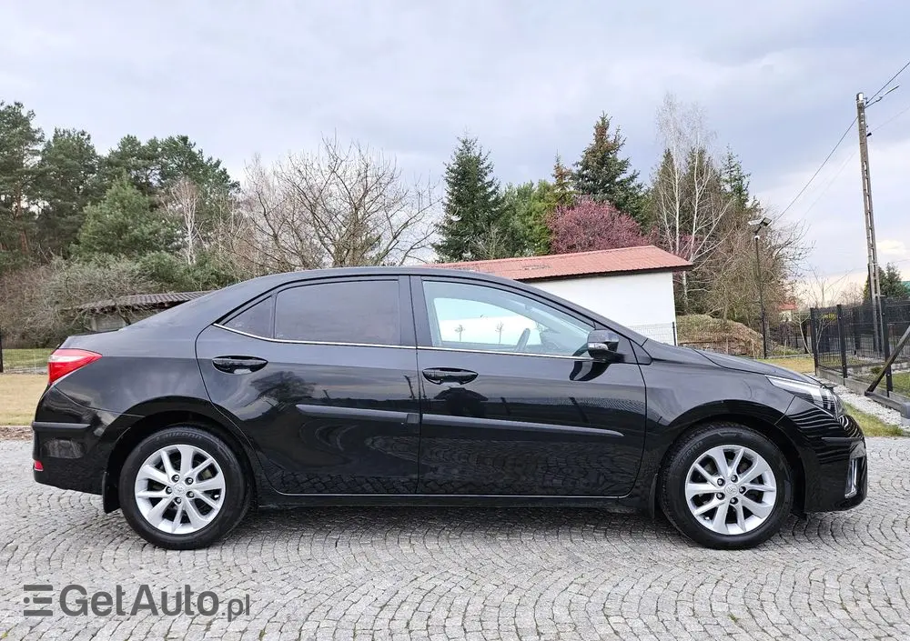 TOYOTA Corolla 1.6 Prestige