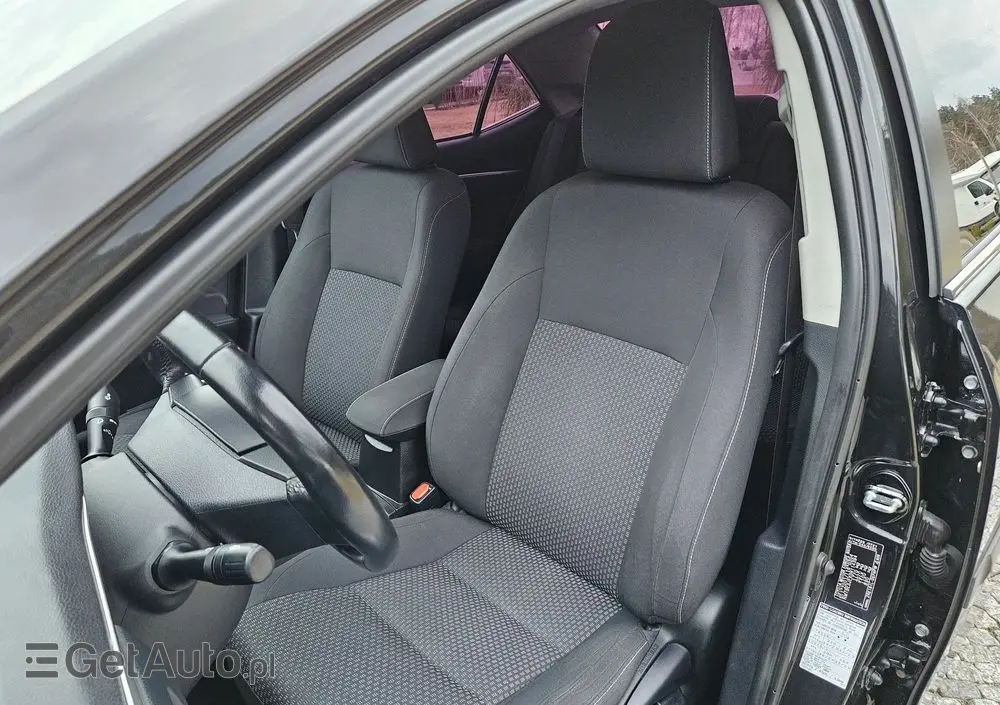 TOYOTA Corolla 1.6 Prestige