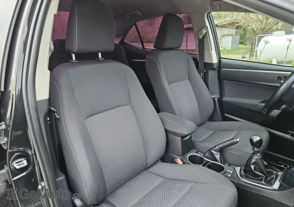 TOYOTA Corolla 1.6 Prestige