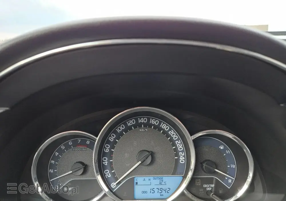 TOYOTA Corolla 1.6 Prestige