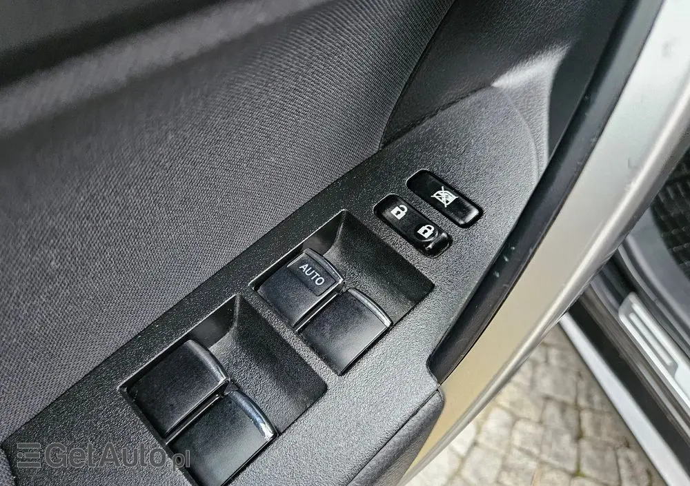 TOYOTA Corolla 1.6 Prestige