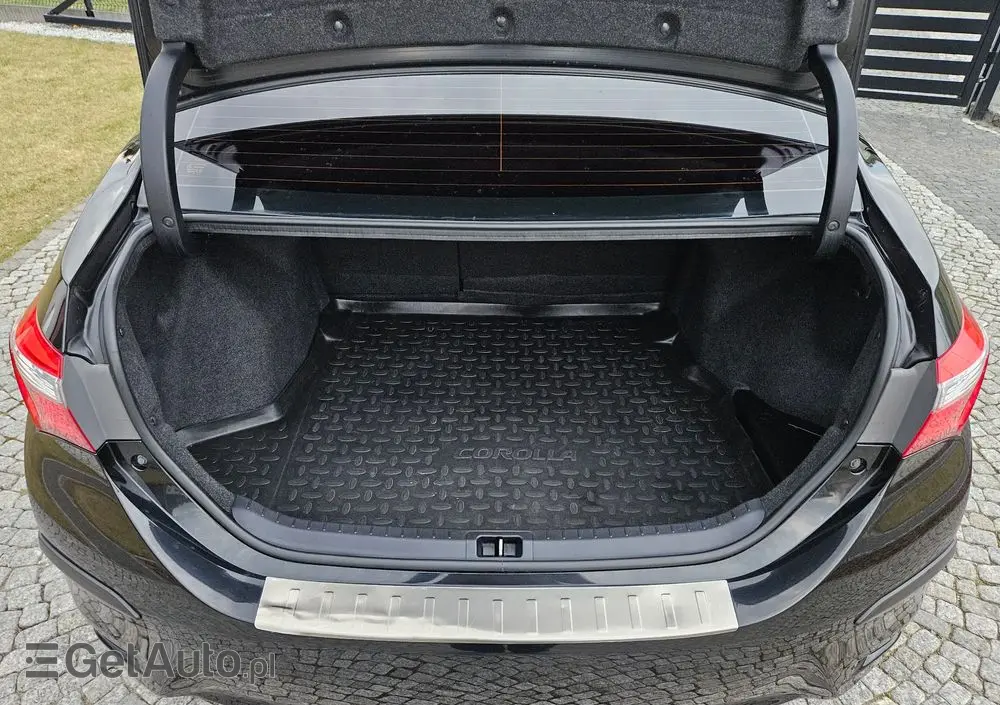 TOYOTA Corolla 1.6 Prestige