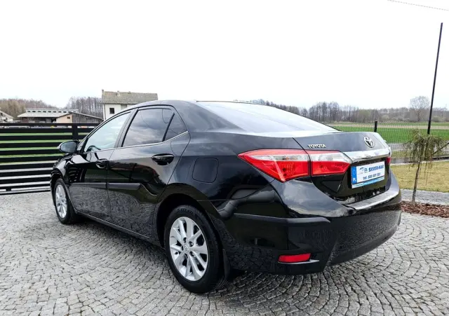 TOYOTA Corolla 1.6 Prestige