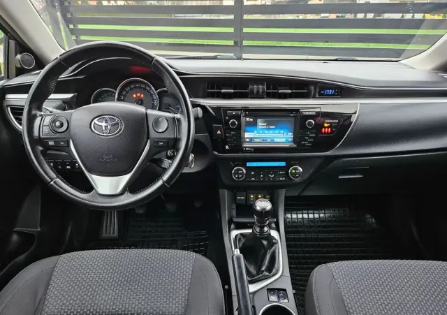 TOYOTA Corolla 1.6 Prestige