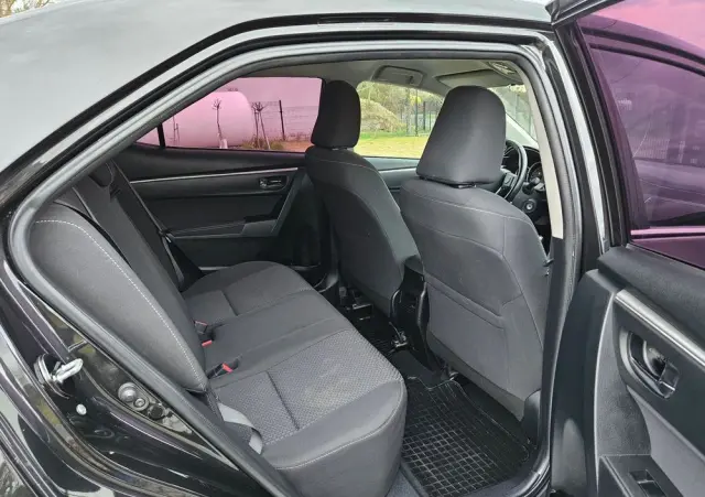 TOYOTA Corolla 1.6 Prestige