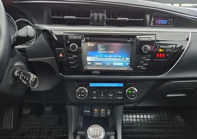 TOYOTA Corolla 1.6 Prestige