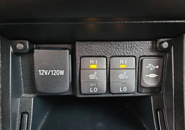 TOYOTA Corolla 1.6 Prestige