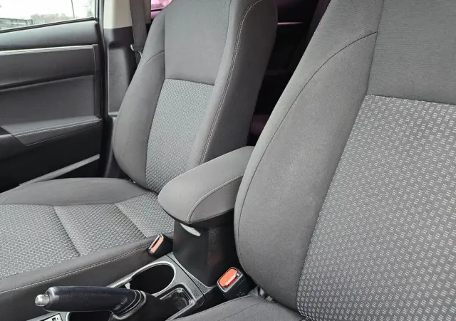 TOYOTA Corolla 1.6 Prestige