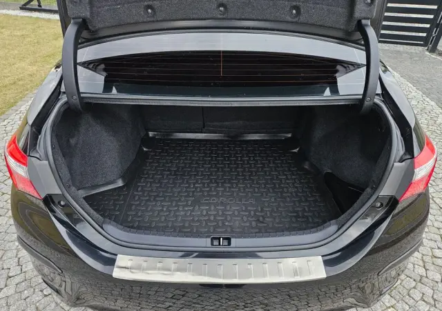 TOYOTA Corolla 1.6 Prestige