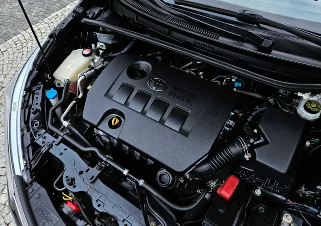 TOYOTA Corolla 1.6 Prestige