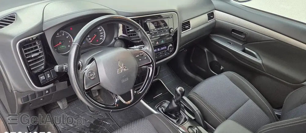 MITSUBISHI Outlander 2.0 City Style 2WD