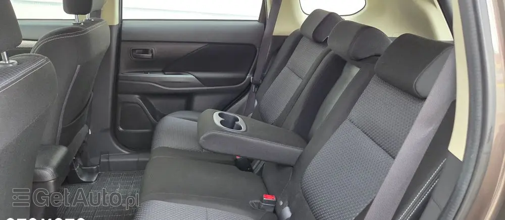 MITSUBISHI Outlander 2.0 City Style 2WD