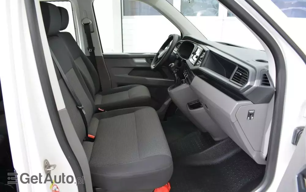 VOLKSWAGEN Transporter Kombi T6.1 TDI L2H1