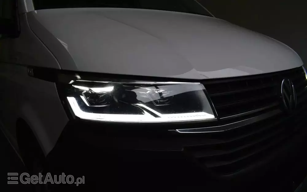 VOLKSWAGEN Transporter Kombi T6.1 TDI L2H1