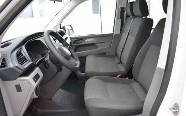 VOLKSWAGEN Transporter Kombi T6.1 TDI L2H1