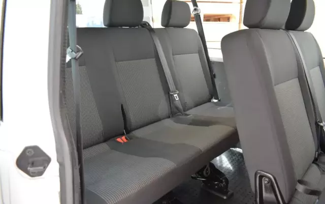 VOLKSWAGEN Transporter Kombi T6.1 TDI L2H1