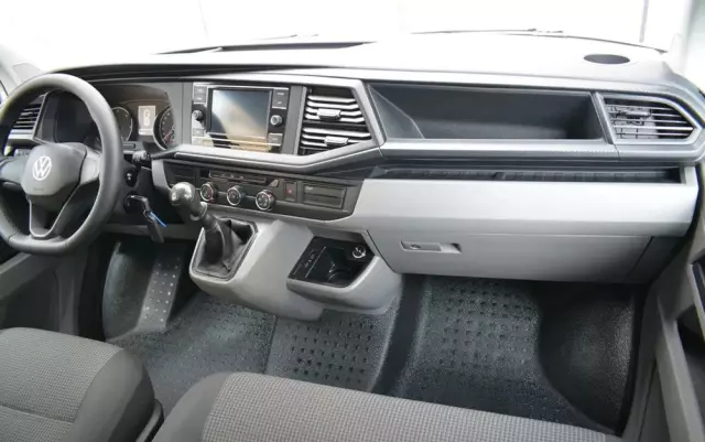 VOLKSWAGEN Transporter Kombi T6.1 TDI L2H1