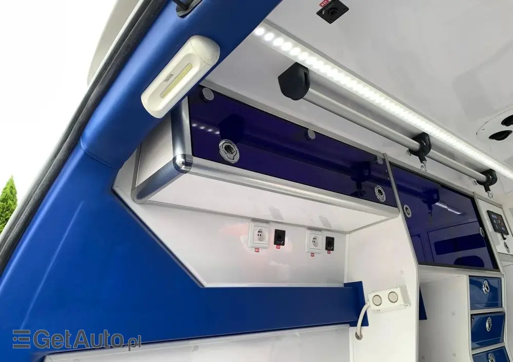 VOLKSWAGEN Transporter Caravelle T6.1 DSG Lang Highline