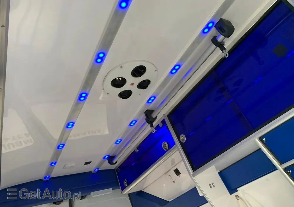 VOLKSWAGEN Transporter Caravelle T6.1 DSG Lang Highline