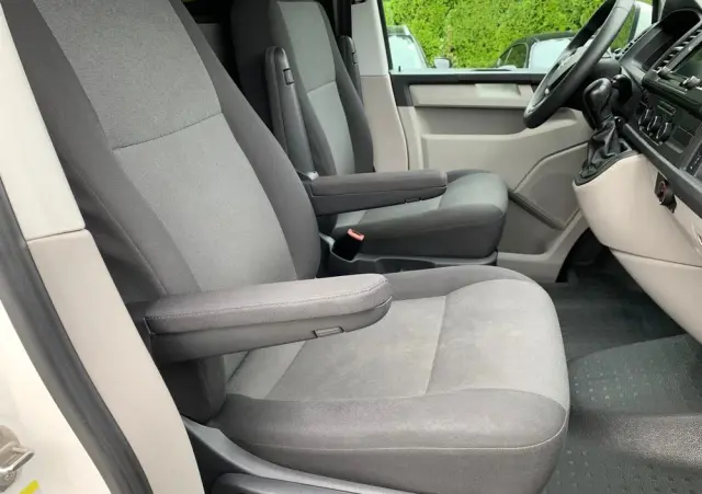 VOLKSWAGEN Transporter Caravelle T6.1 DSG Lang Highline