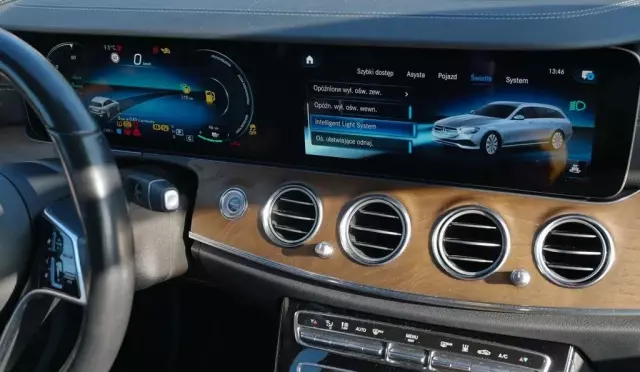 MERCEDES-BENZ Klasa E 