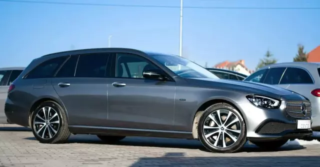 MERCEDES-BENZ Klasa E 