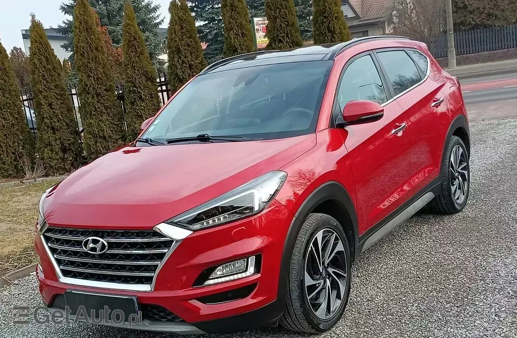 HYUNDAI Tucson 