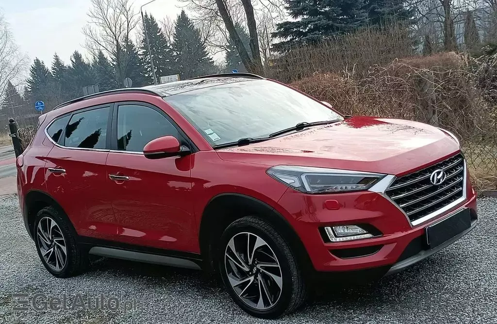 HYUNDAI Tucson 
