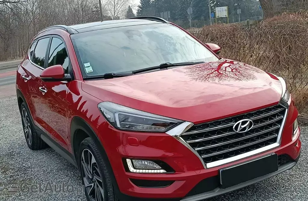 HYUNDAI Tucson 