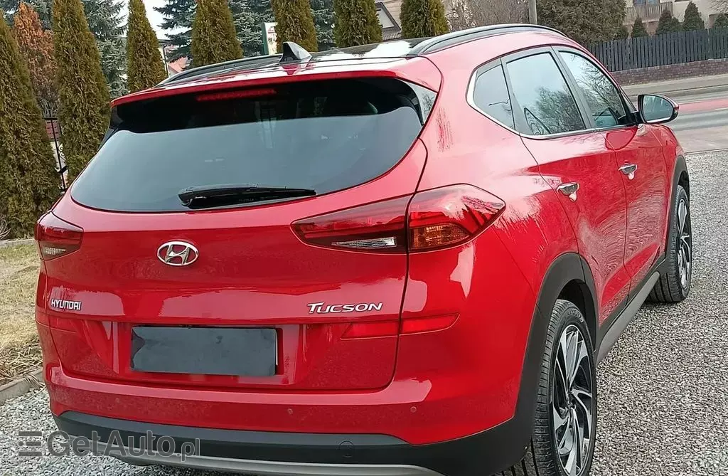 HYUNDAI Tucson 