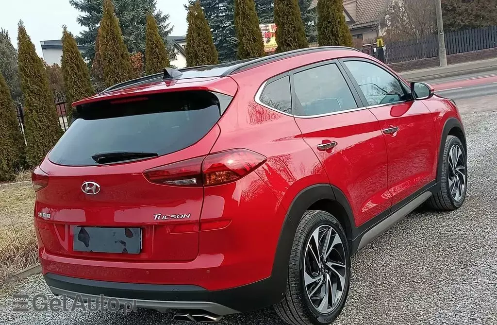 HYUNDAI Tucson 