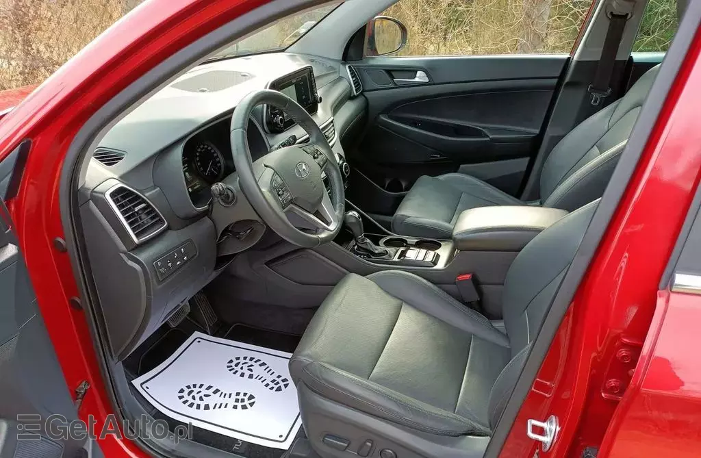 HYUNDAI Tucson 