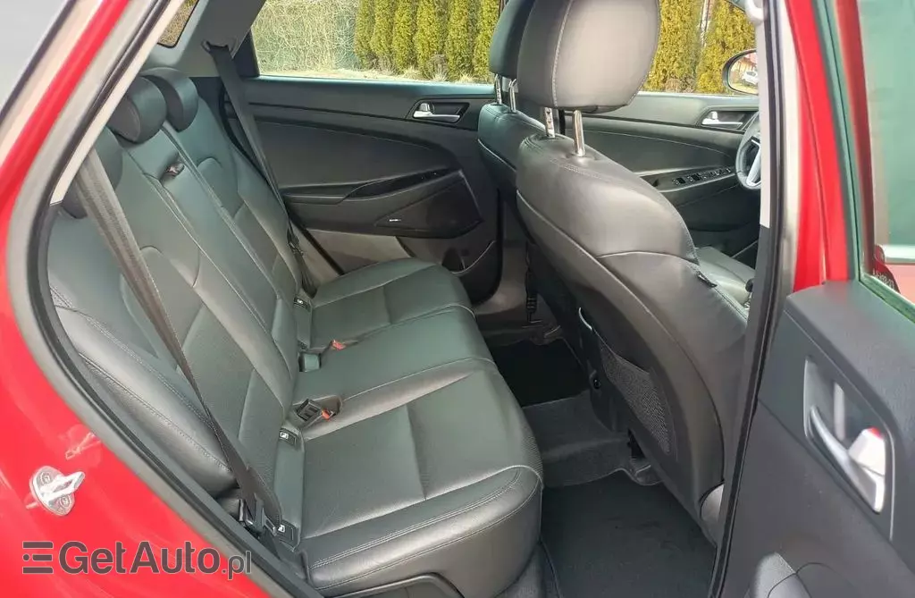 HYUNDAI Tucson 