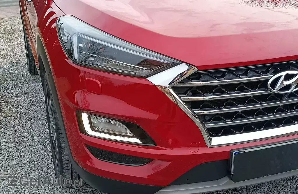 HYUNDAI Tucson 