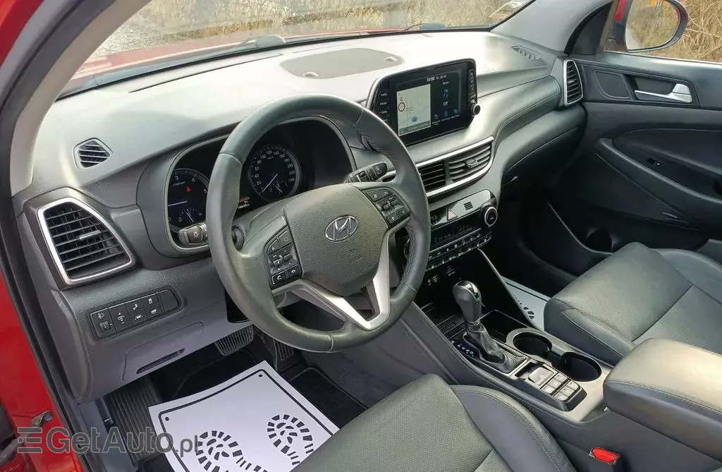 HYUNDAI Tucson 