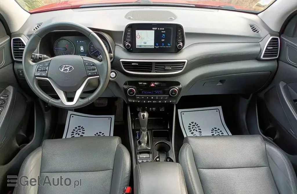 HYUNDAI Tucson 