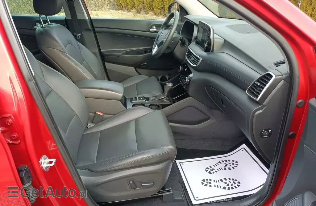 HYUNDAI Tucson 