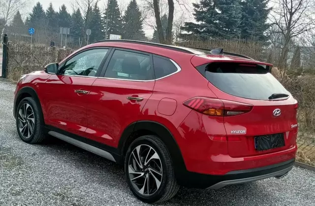 HYUNDAI Tucson 