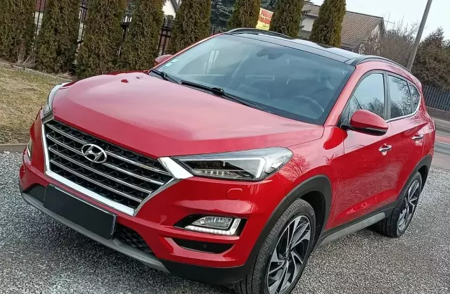 HYUNDAI Tucson 