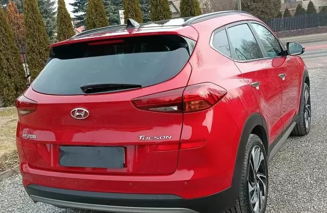 HYUNDAI Tucson 