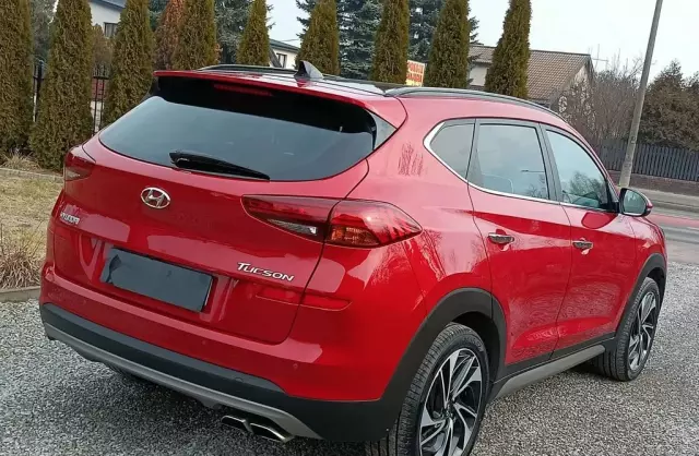 HYUNDAI Tucson 