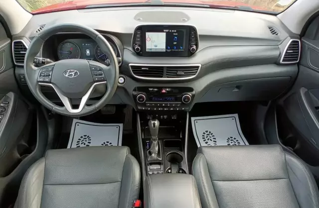 HYUNDAI Tucson 