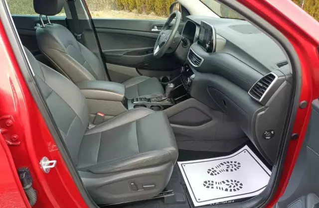 HYUNDAI Tucson 