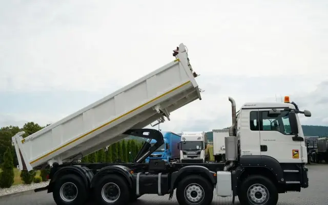 MAN TGS 35.440 / 8X4 / WYWROTKA 2 STR. / HYDROBURTA / BORDMATIC / ZABUDOWA MEILLER KIPPER 